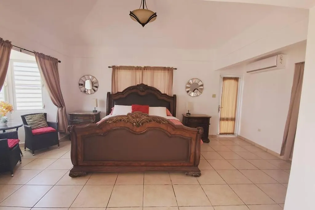 Villa Del Carmen Family Vacation Home Isabela